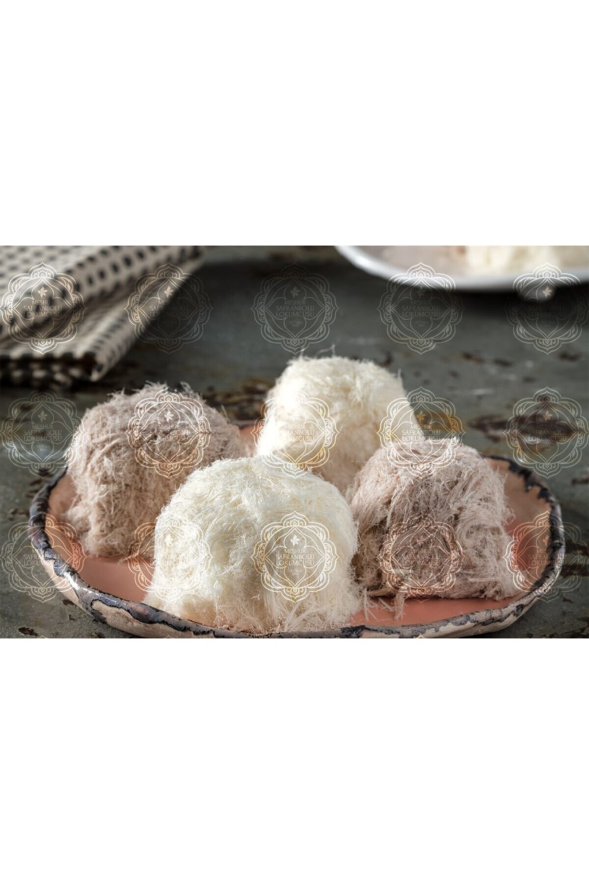 MEŞHUR SAFRANBOLU LOKUMCUSU Pişmaniye Vanilya Kakaolu 400 gr
