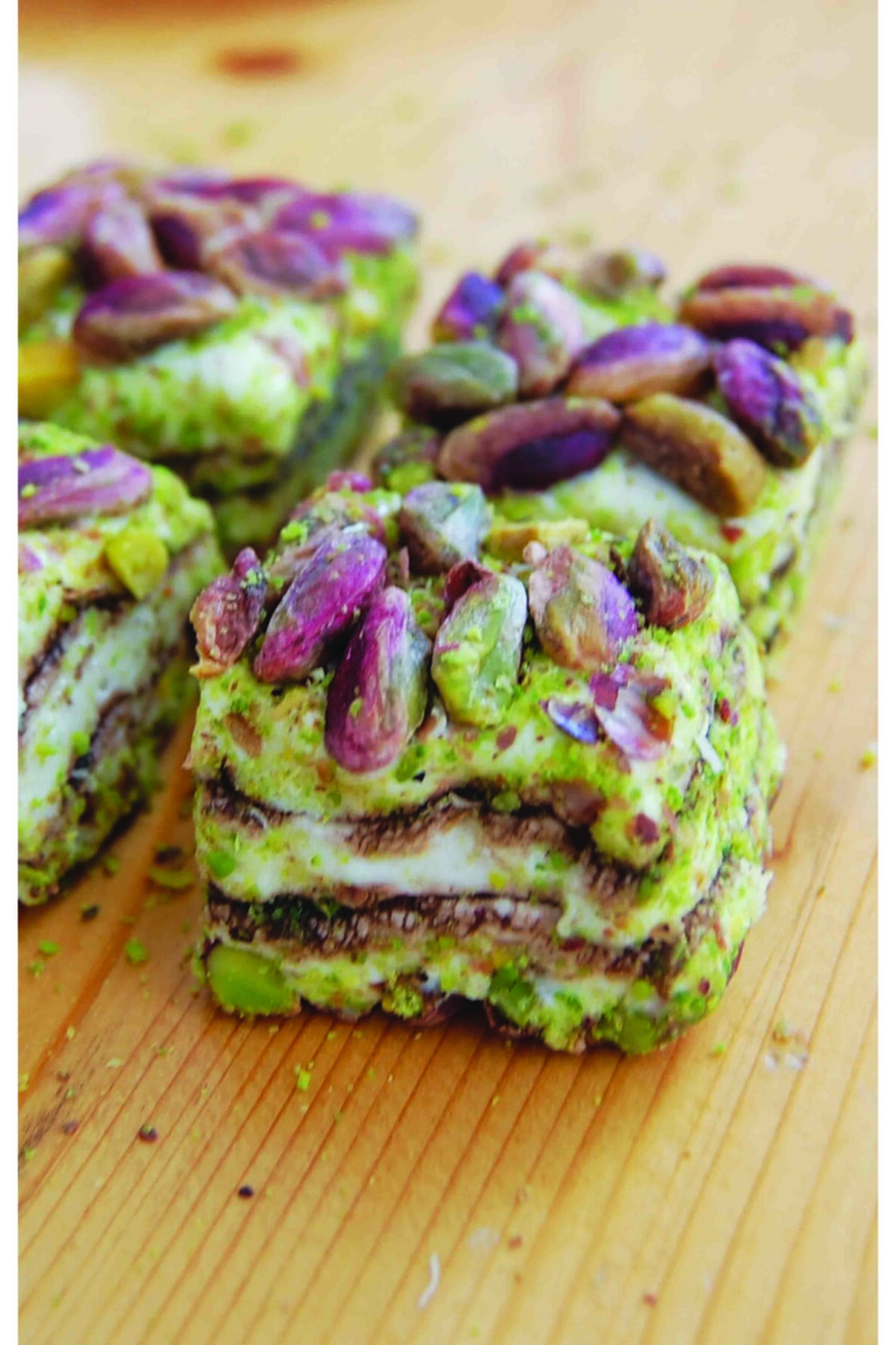 Necim Öksüz Lokum- Cezerye Antep Fıstıklı Çikolatalı Baklava Dilim Lokum 500gr - Görsel 3