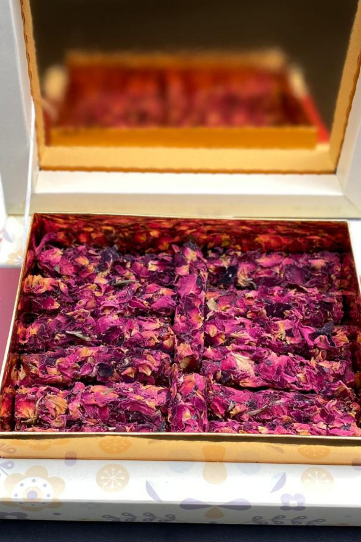 Kutluhan 250 gr Güllü Narlı parmak fitil lokum Turkish Delight Lokum, 250 gr - Görsel 3