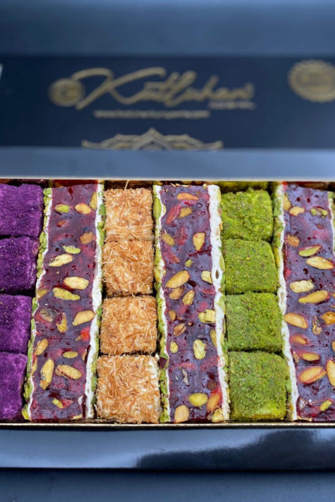 Kutluhan karışık hediyelik kutuda lokum lotuslu,narlı,fıstıklı,kadayıflı,yaban mersinili, 850 gr - Görsel 3