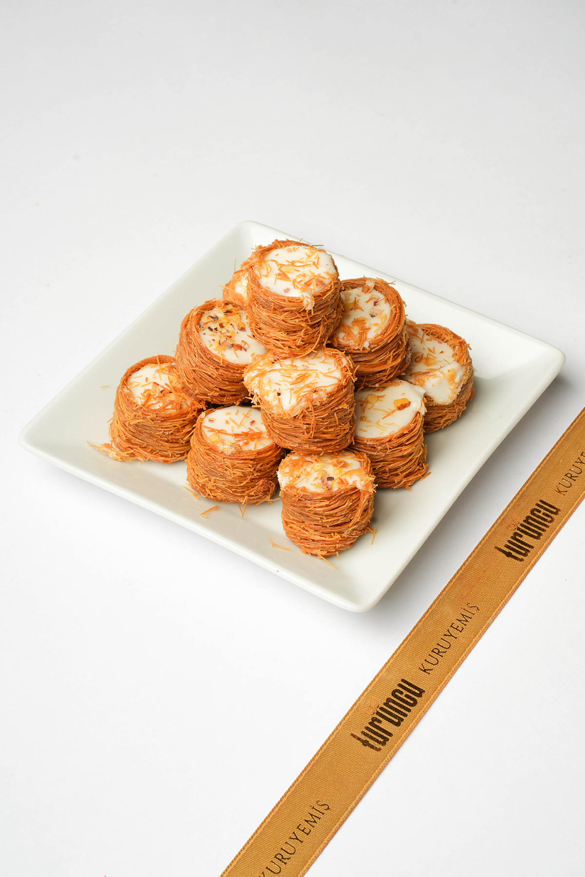 Turuncu Kuruyemiş Fıstıklı Fildişi Bülbül Yuvası 500 gr