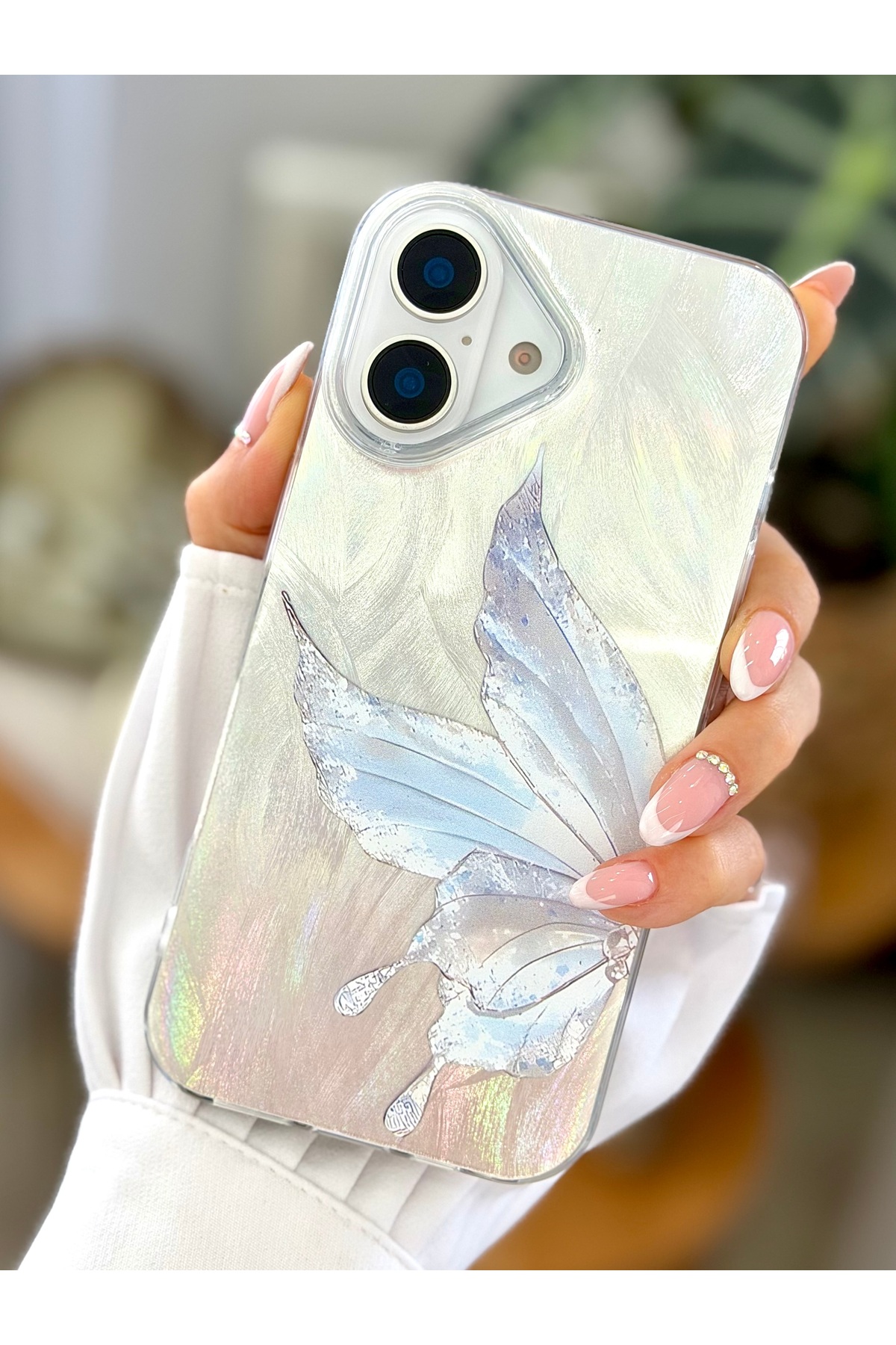 Go Aksesuar Iphone 16 Uyumlu Shine Platin Kelebek Tasarımlı Silikon Kılıf - Görsel 3