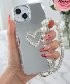 Fibaks iPhone 13/14/15 Kılıf Aynalı İnci Charm Askılı Kalp Tasarımlı Desenli Silikon Kapak - Görsel 3