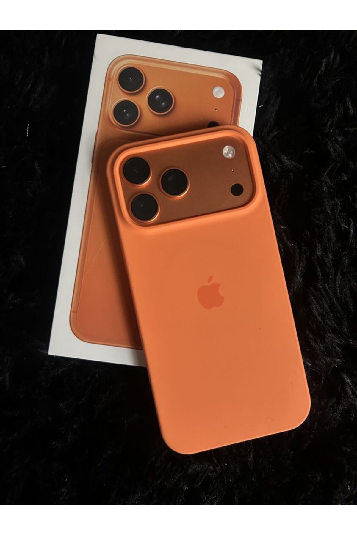 lirius.co İphone 17 Pro Max ile uyumlu slikon lansman telefon kılıfı