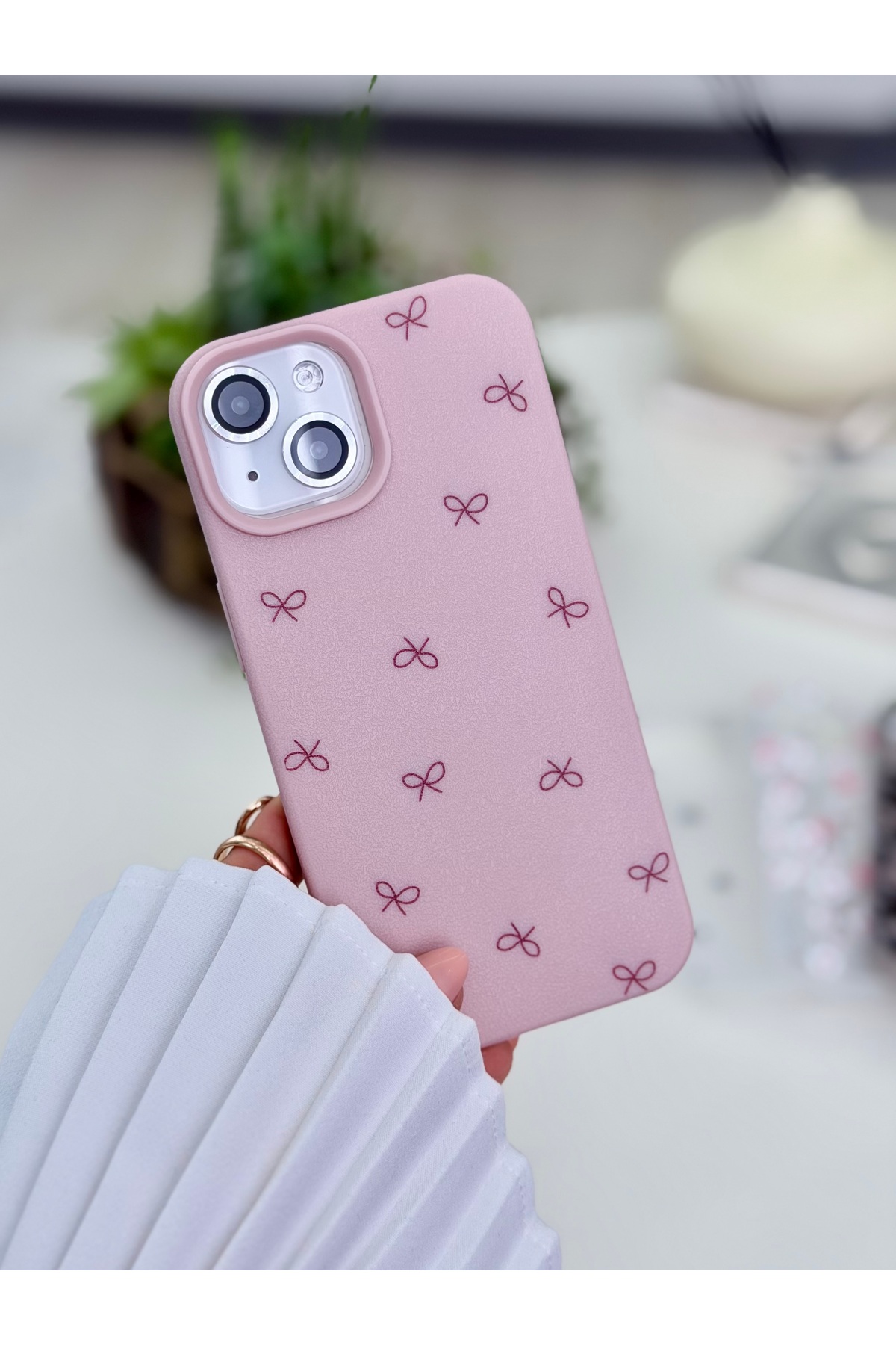 Go Aksesuar Iphone 15 - 14 - 13 Uyumlu Pembe Fiyonk Baskı Desenli Darbe Önleyici Esnek Silikon Kılıf - Görsel 3