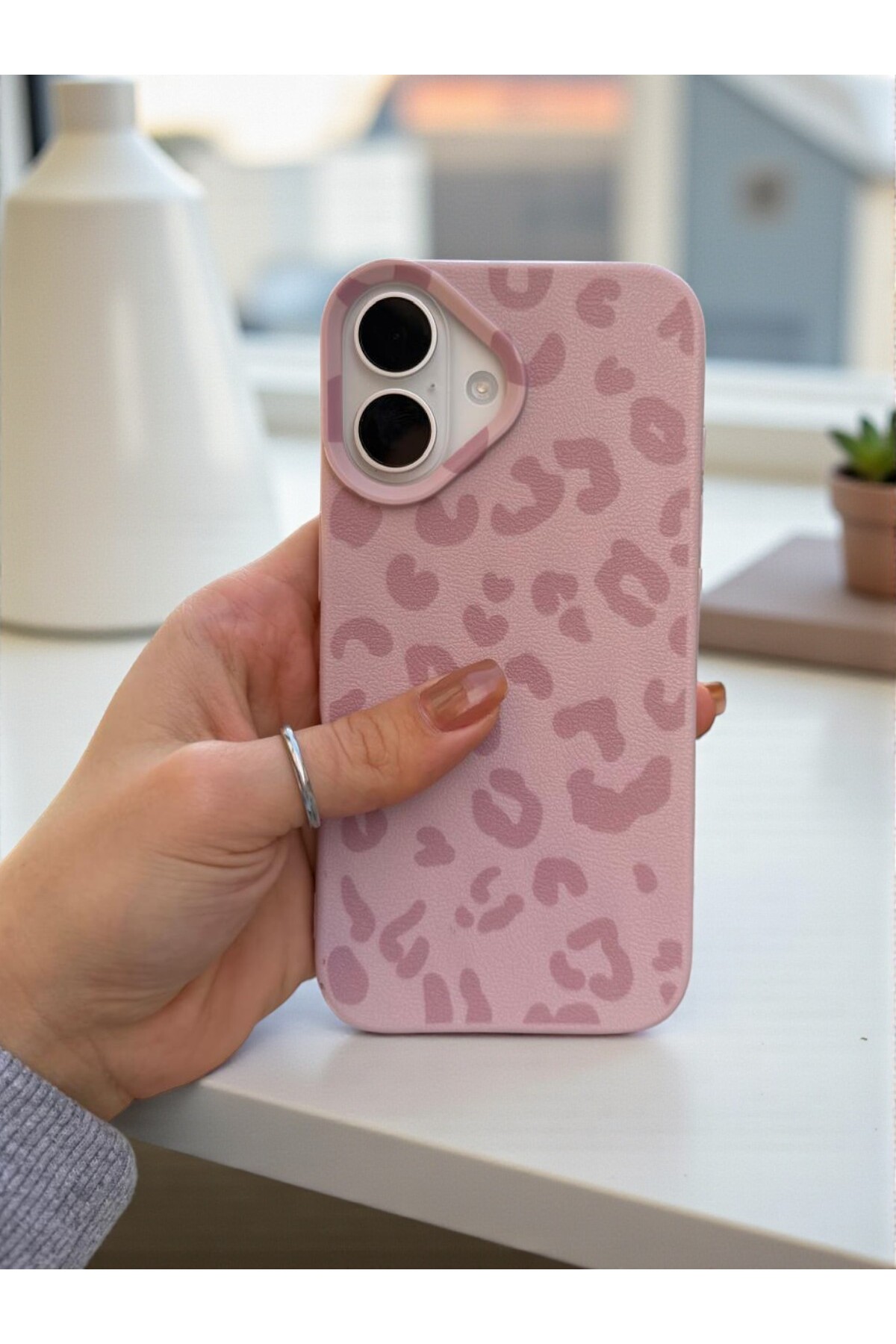 KVK PRİVACY iPhone 17 Uyumlu Pembe Leopar Desenli İnce Yumuşak Silikon Kılıf