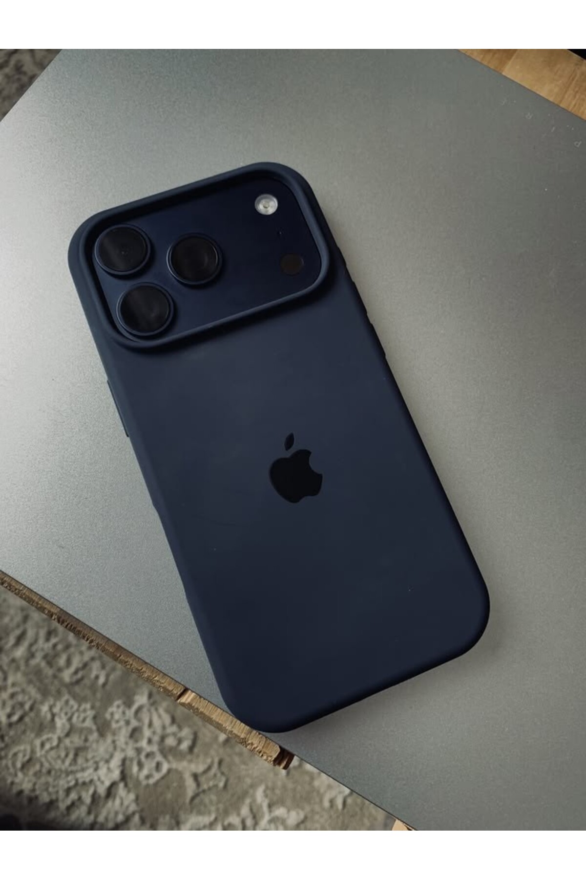 MELIFLIO iPhone 17 Pro Uyumlu Içi Kadife Lansman Premium Kılıf - Lacivert - Görsel 3
