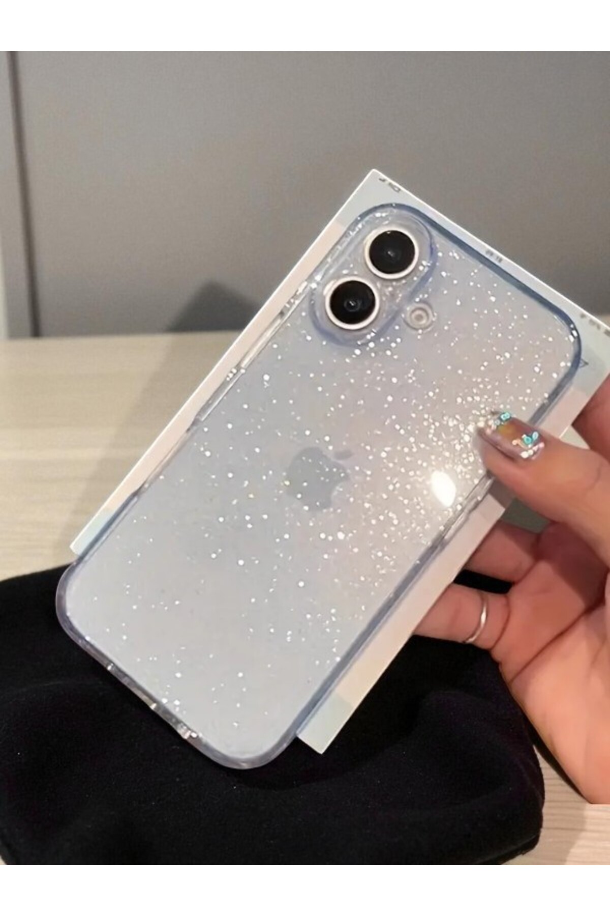 KVK PRİVACY Apple iPhone 17 Uyumlu – Simli Şeffaf Yumuşak Silikon Kılıf, Darbeye Karşı Dayanıklı Kapak
