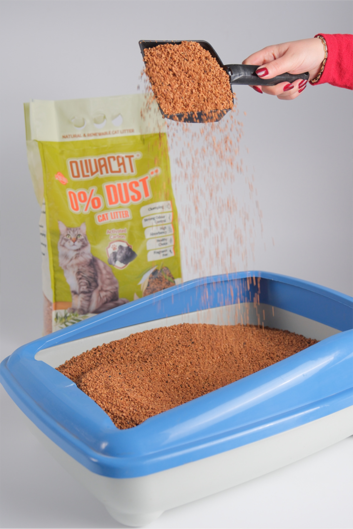 Olivacat Zeytin Çekirdeğinden Üretilen Aktif Karbonlu Tozsuz Doğal Kedi Kumu 8 L - Görsel 3