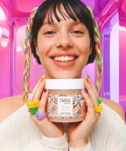 THE BATH FACTORY Nemlendirici ve Arındırıcı Sweet Vanilla Vücut Peelingi 300 gr - Görsel 3